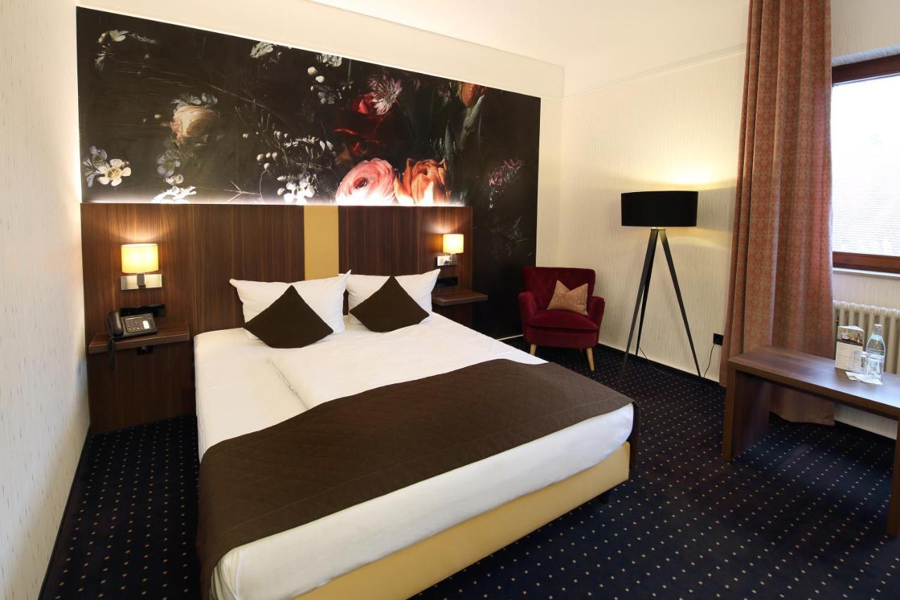 Lobinger Hotel Weisses Ross Лангенау Экстерьер фото